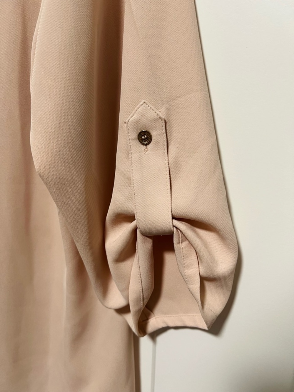 Calvin Klein Blush Pink V-Neck Roll-Tab Sleeve Blouse - Picture 3 of 3